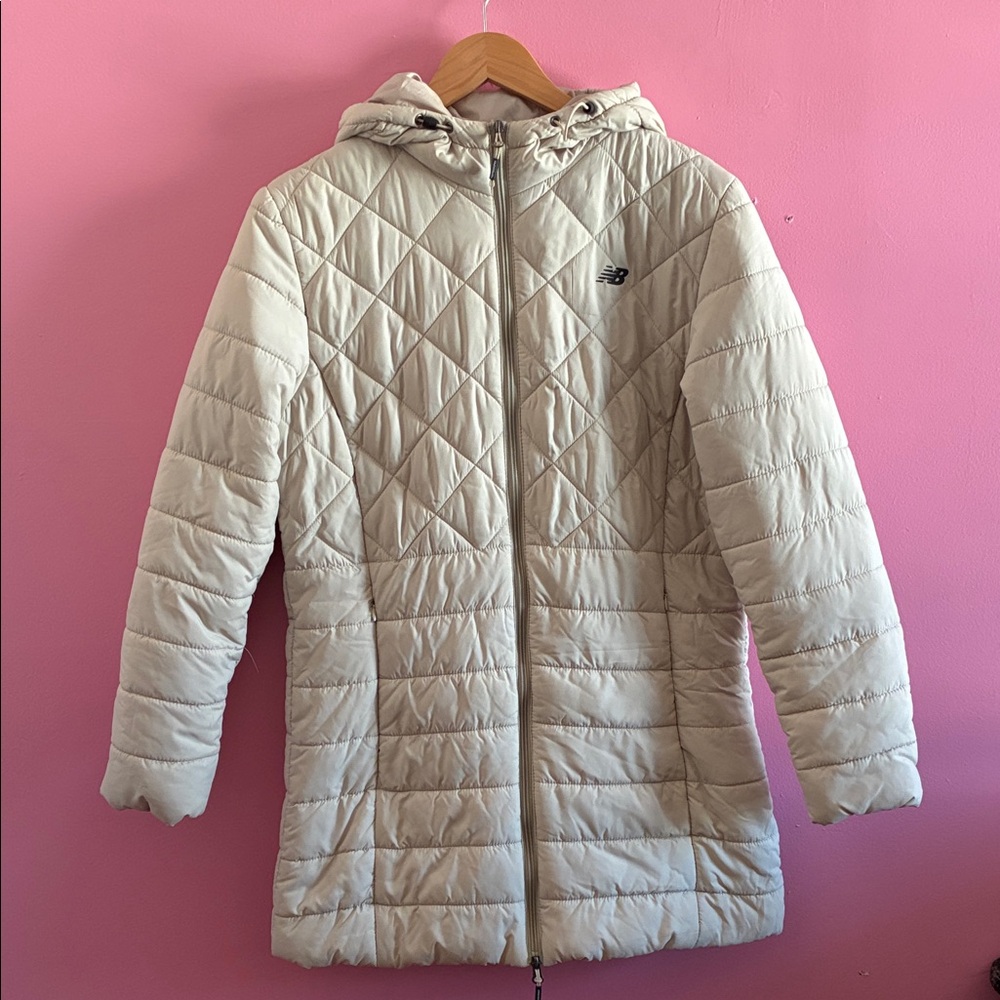 New Balance Women's Off-White Quilted Puffer Jacket with Hood - Medium